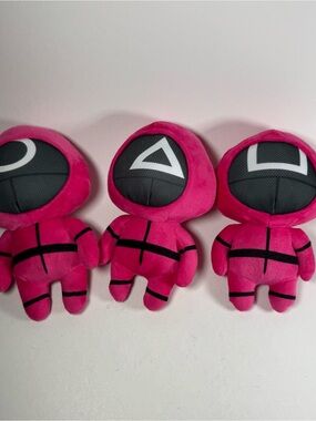 Netflix Squid Games Plush Guard Circle Triangle Square Pink Black 7.5" Stuffed